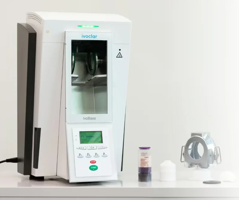 Ivoclar IvoBase denture injection-moulding machine